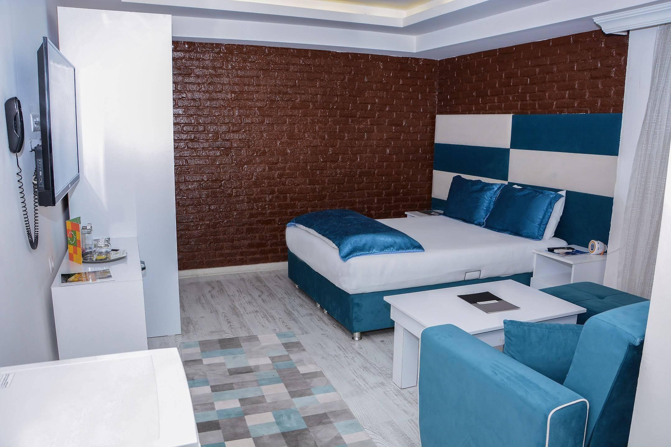 Deep Hotel Истанбул Екстериор снимка